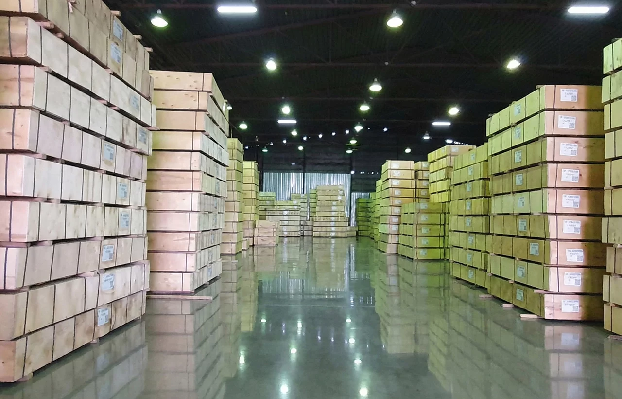 Logistics & Distribution (Featured Image) | Company | PlyHolz