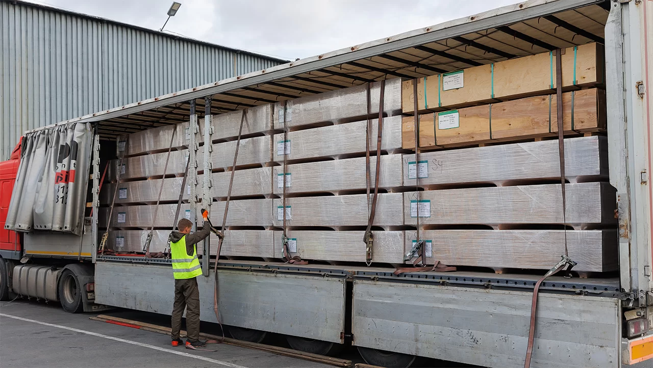 Logistics & Distribution (Featured Image) | Company | PlyHolz